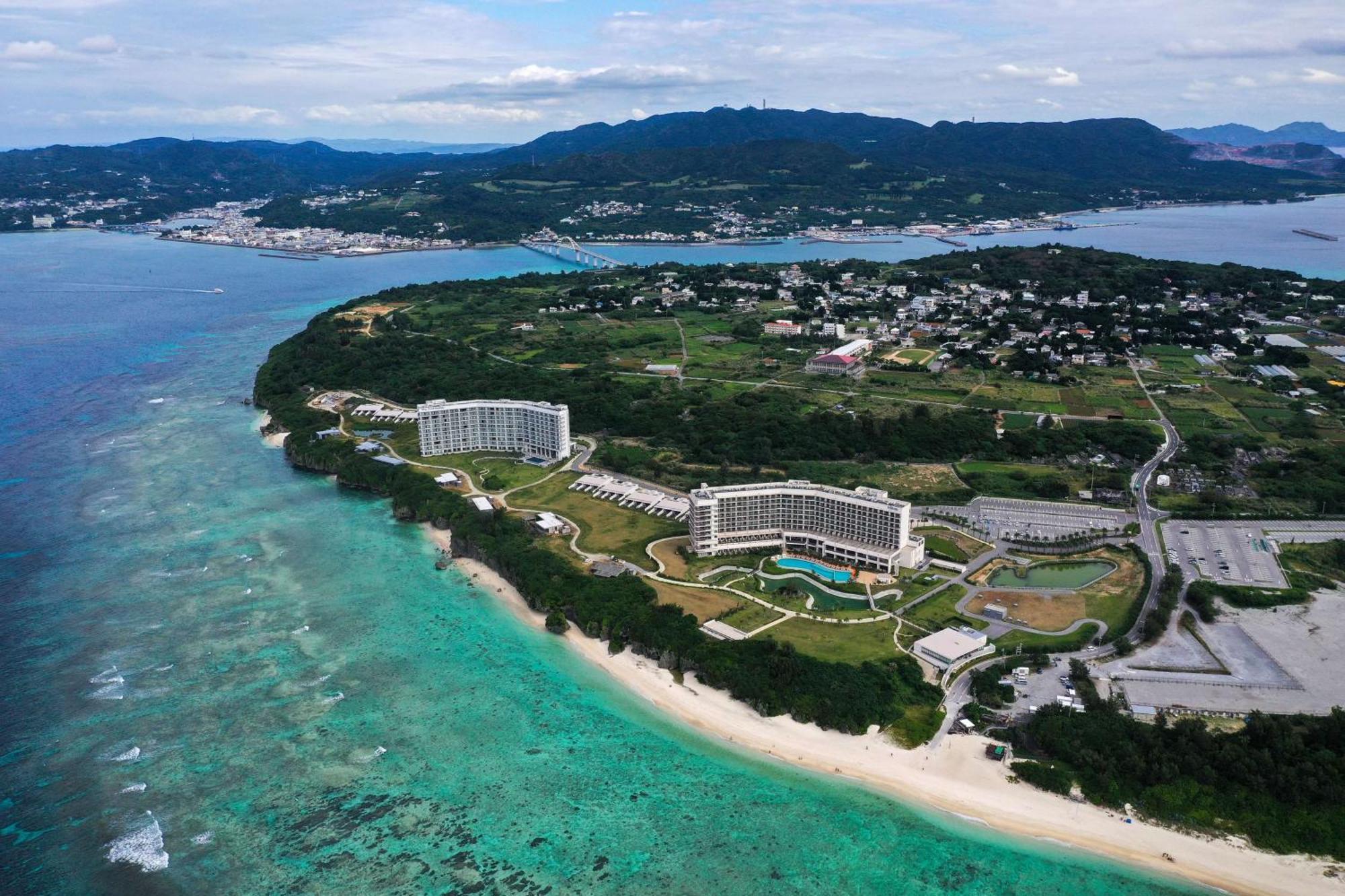 冲绳濑底希尔顿度假村 本部 外观 照片
